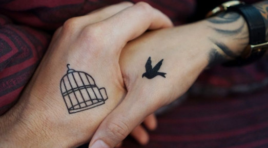 Tatuajes para ocasiones especiales, en este caso tatuajes en parejas.